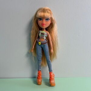 2015 Bratz Raya Study Abroad Doll, Kids Toy Doll, Vibtage Bratz Doll